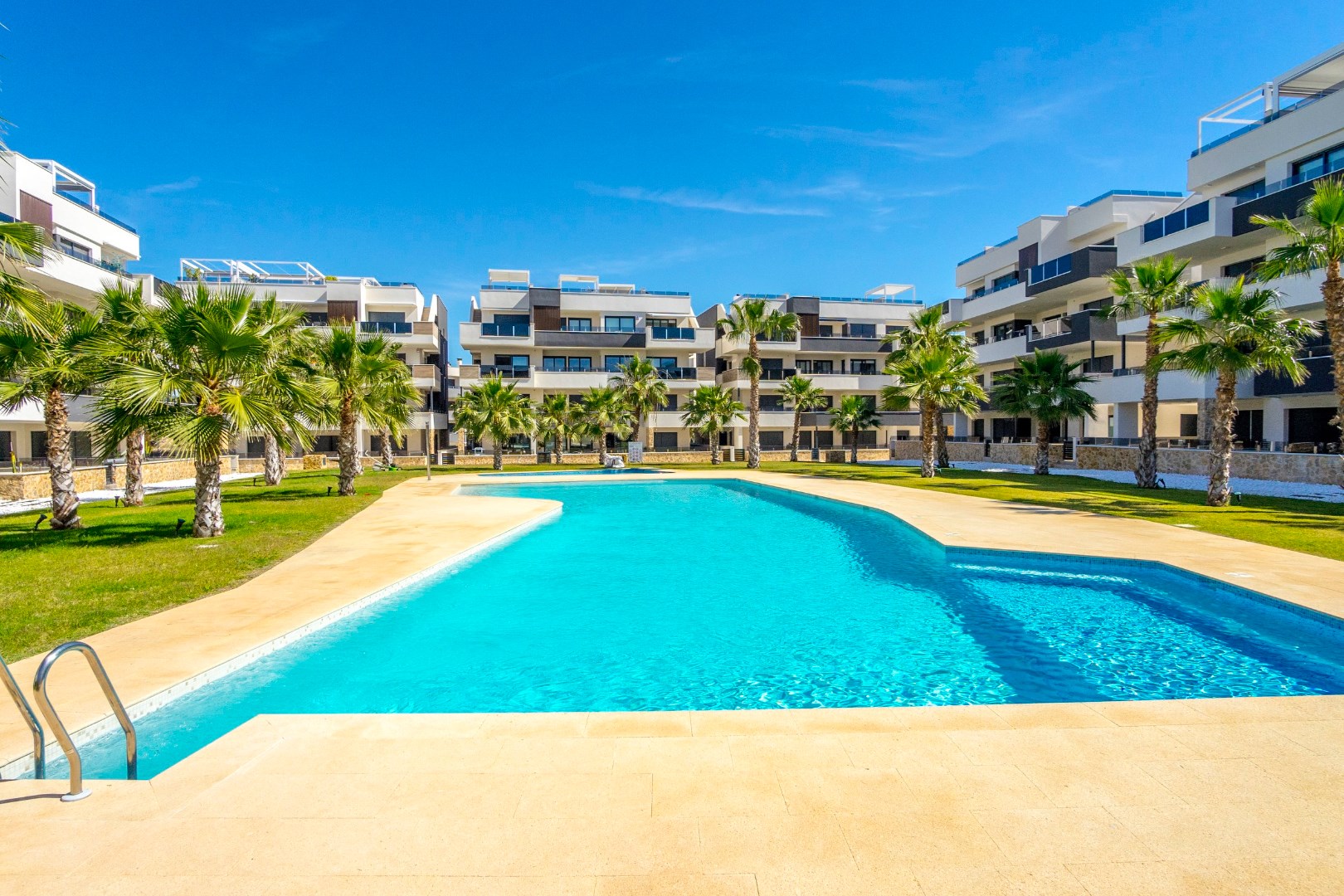 Super Ster Aanbieding! Volledig ingericht nieuw appartement aan de Costa Blanca 