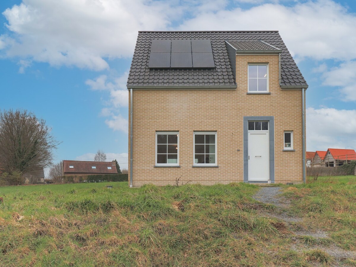 Recente energiezuinige woning met zonnepanelen in de Vlaamse Ardennen! 