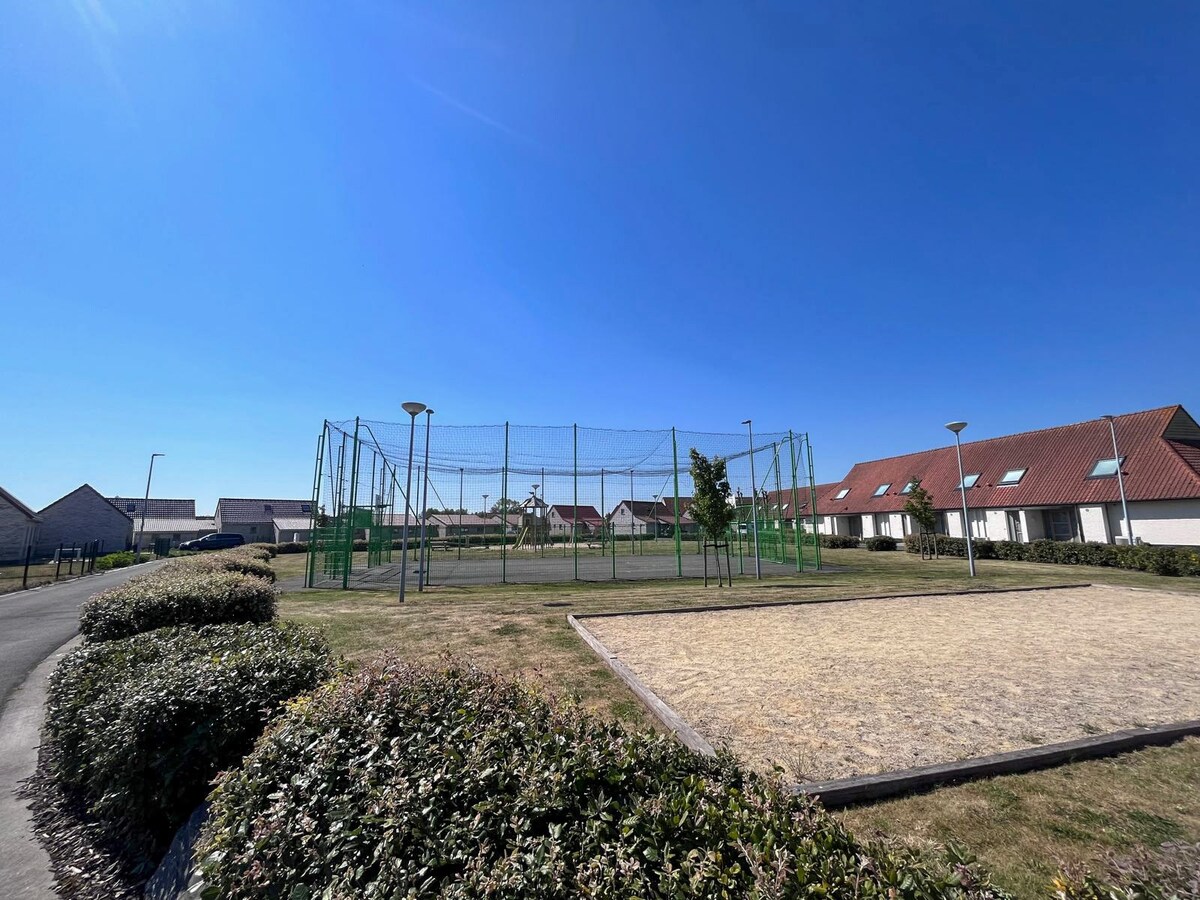 Maison de vacances avec jardin orient&#233; sud &#224; distance de marche des dunes prot&#233;g&#233;es. 