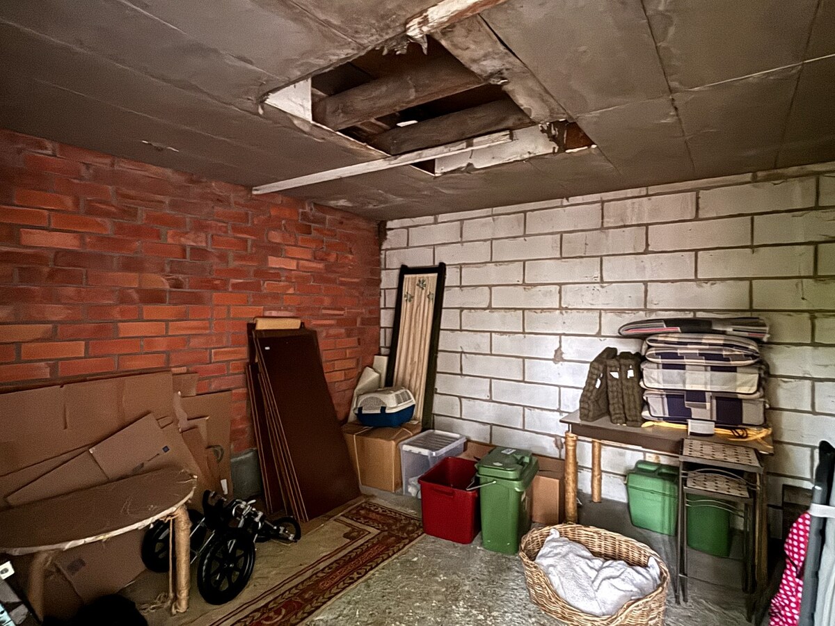 Woning in het centrum van Sint-Antonius op een perceel van 210 m&#178; met Zuid-tuin en ruime berging ca 30 m&#178; 