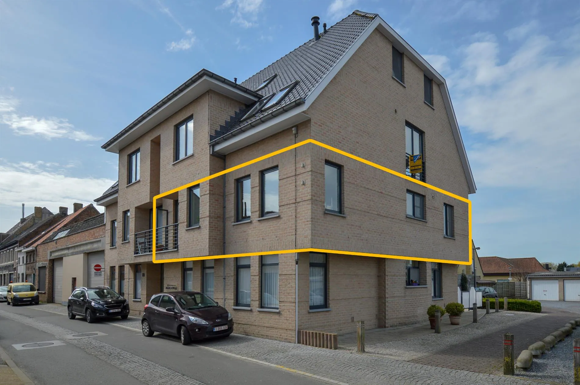 Instapklaar hoekappartement op centrale ligging te Oudenburg