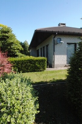 Ruime villa aangelegde tuin op ca. 3.175m&#178;te Boechout (Antw) 