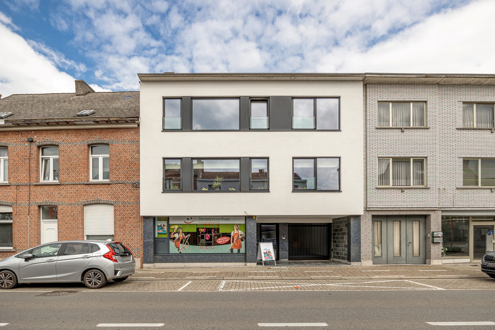 Ruim gerenoveerd appartement in centrum van Bonheiden 