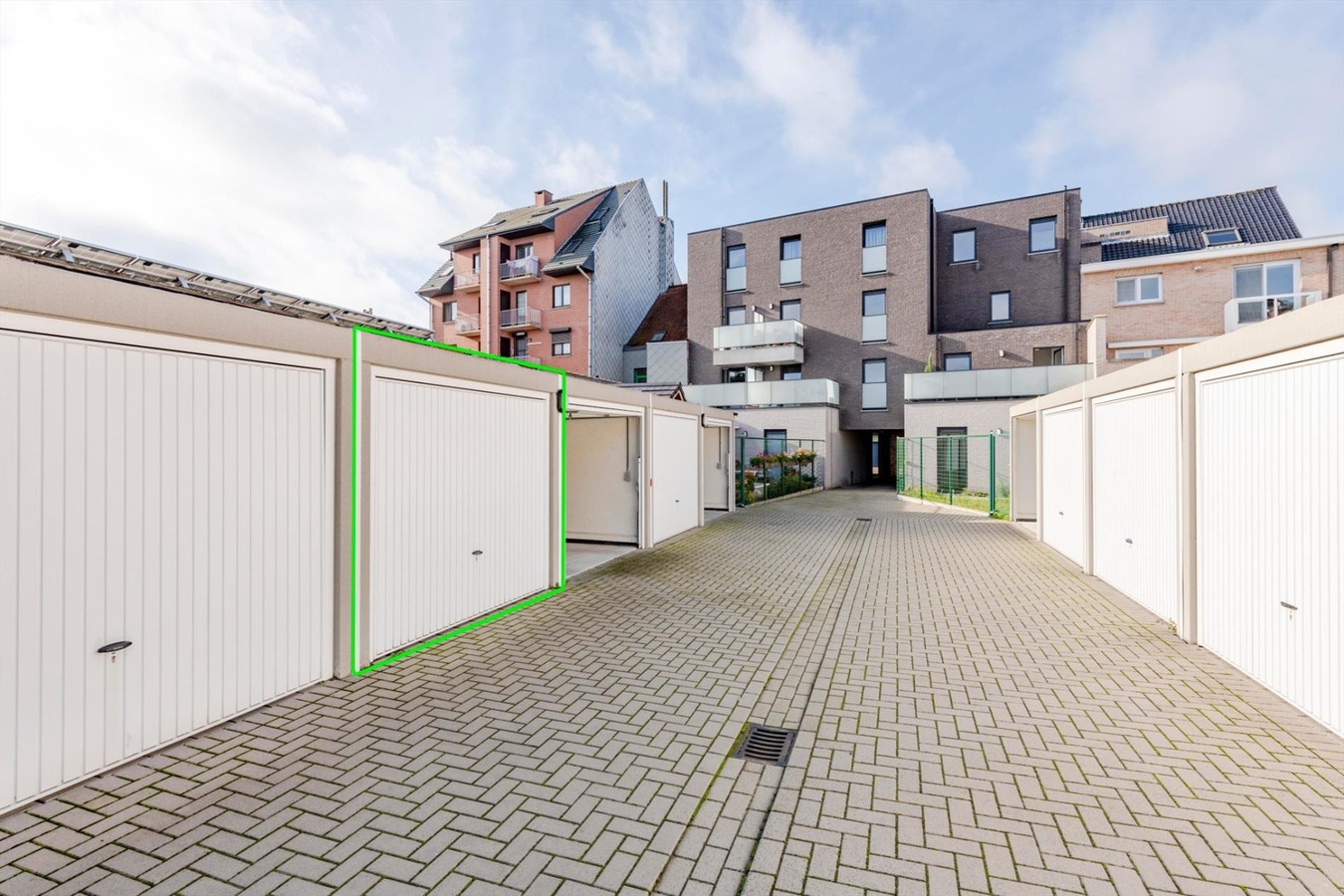 Ruim appartement met garage in centrum Roeselare 