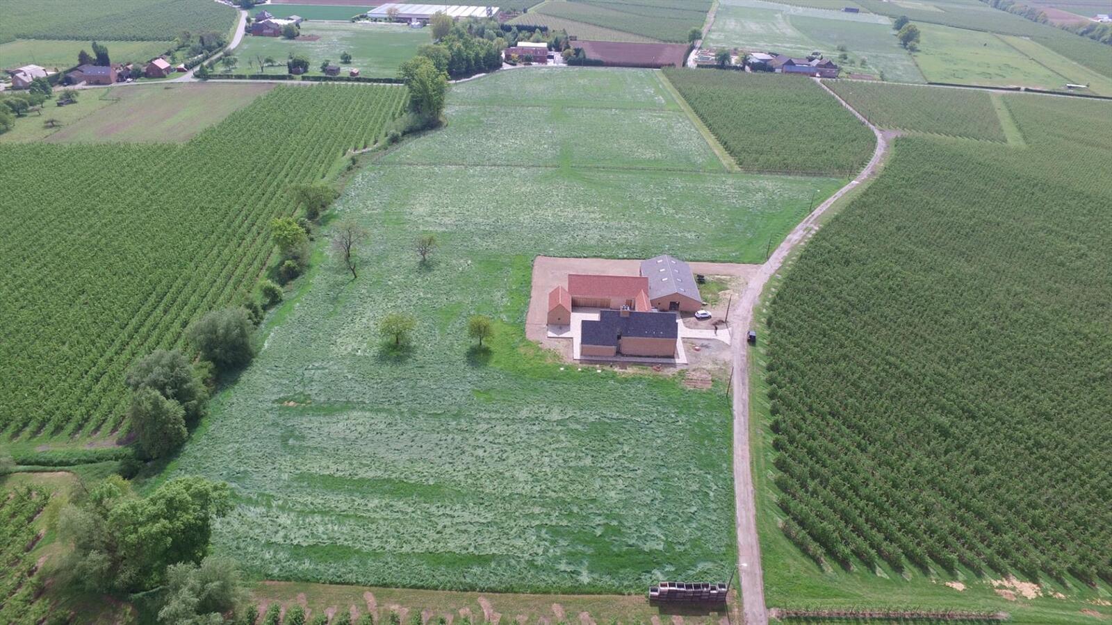 Prachtige nieuwbouwvilla met paardenstallen en weides op ca. 5ha te Herk-de-Stad 