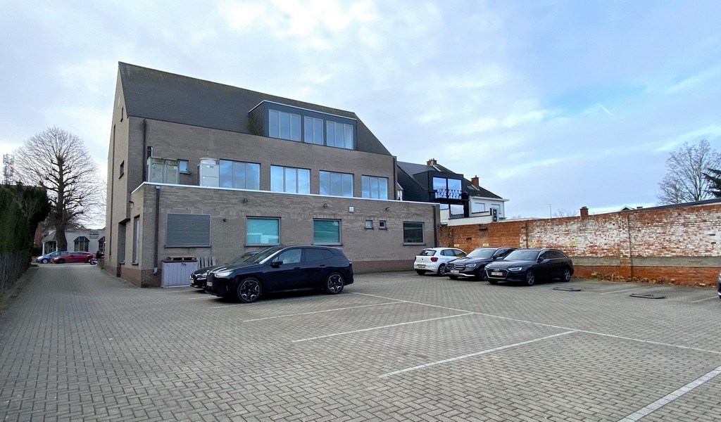 Commercieel gelegen kantoorruimte in Aalst