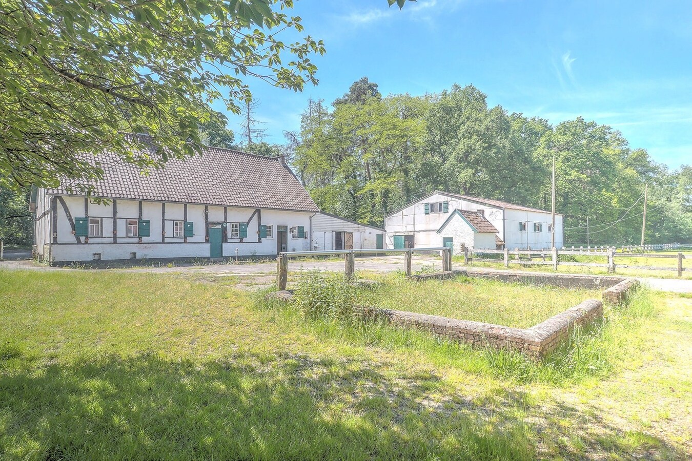 Equestrian center with great potential (and subsidies) on approximately 5.67 hectares in Heusden-Zolder. 