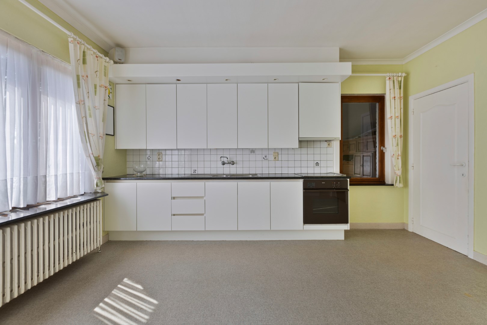 Vrijstaande woning met karakter en blijvend groene verzichten in Wintershoven 