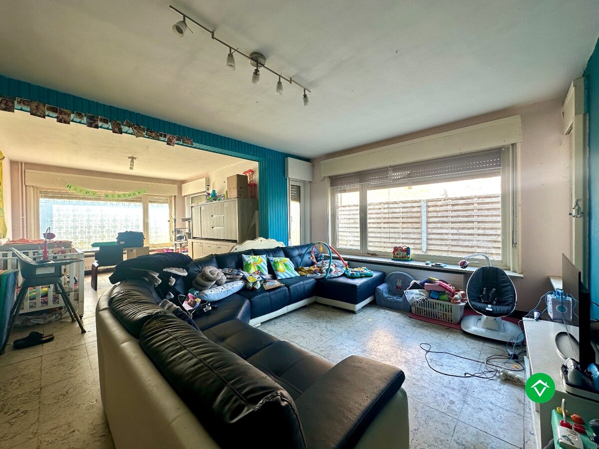 Ruime gezinswoning op perceel van 1126 m&#178;  - tal van mogelijkheden! 