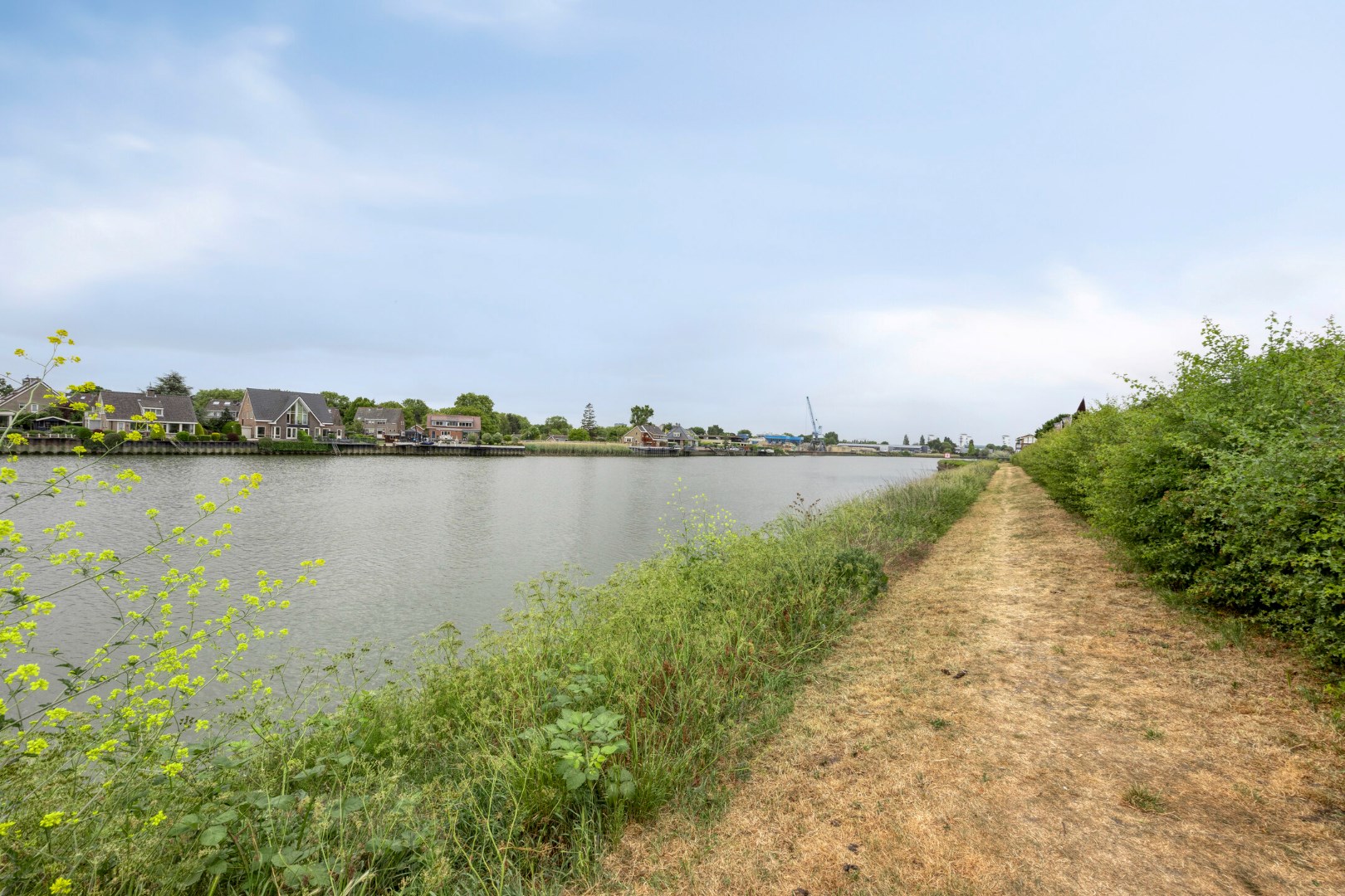 Op zoek naar een woning op hoog niveau met een &quot;Jofel&quot; uitzicht op de Hollandsche IJssel? 