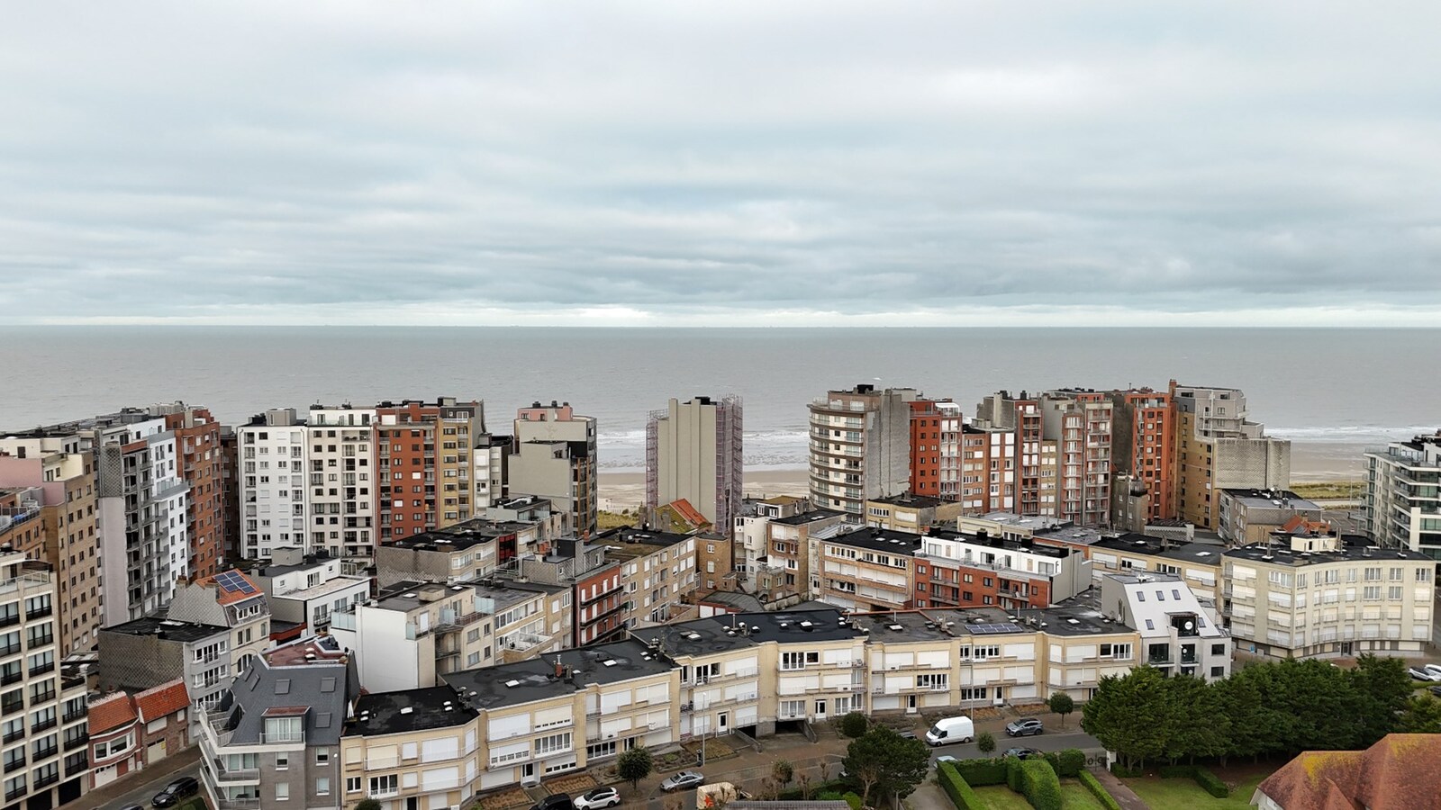 Adembenemende penthouse met panoramische vergezichten te Westende 