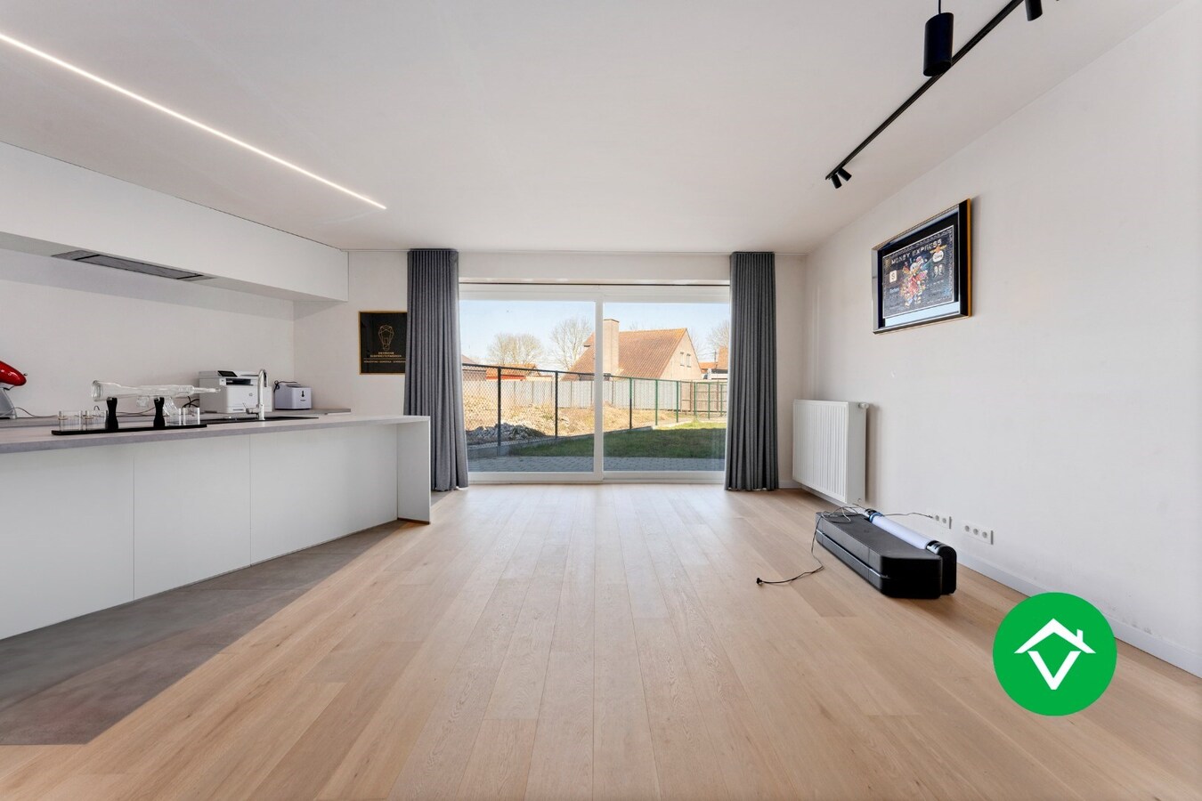 Gelijkvloers appartement met garage te Leke 