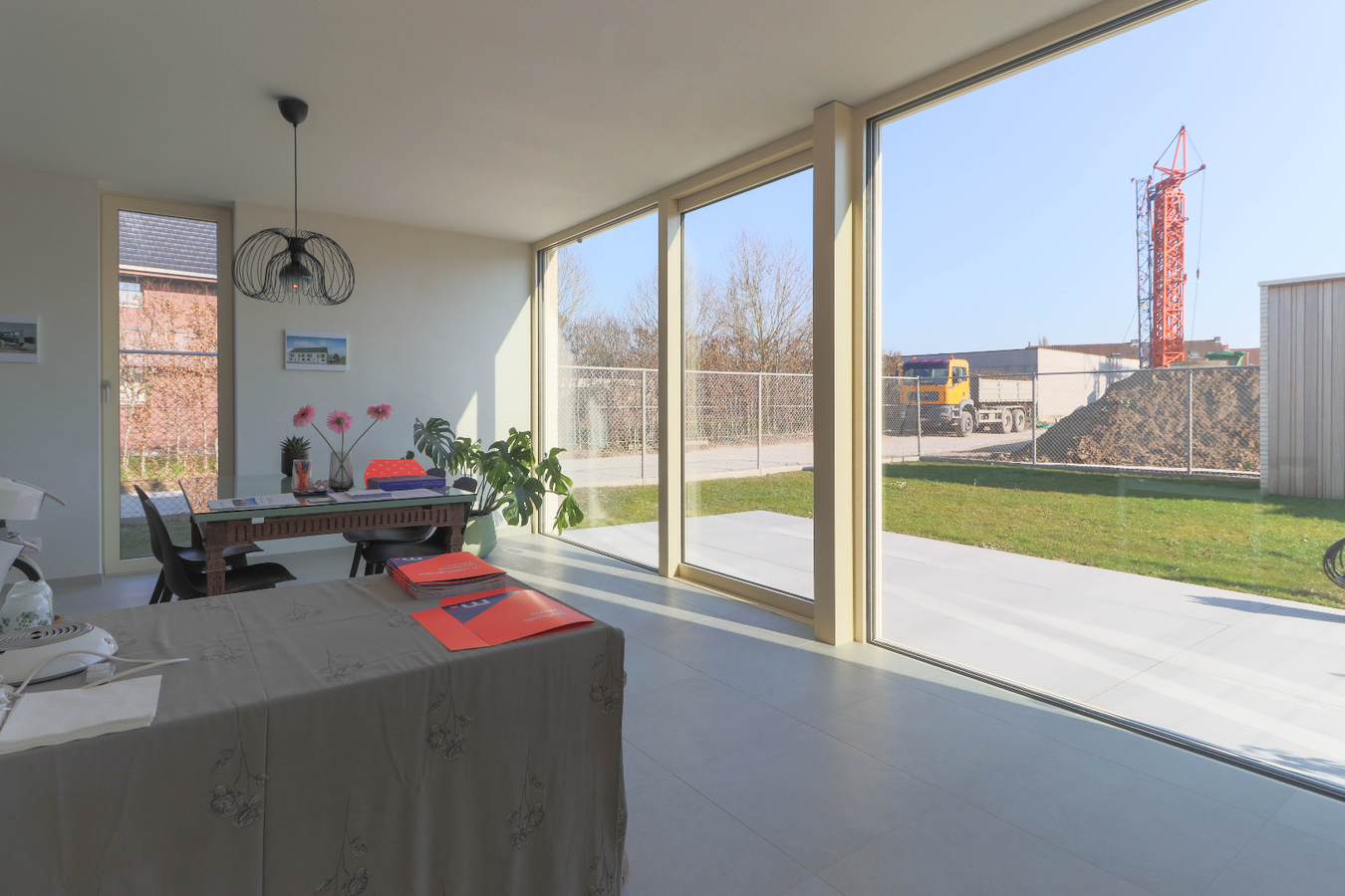 Moderne nieuwbouwwoningen met garage in groene omgeving te Kuurne 