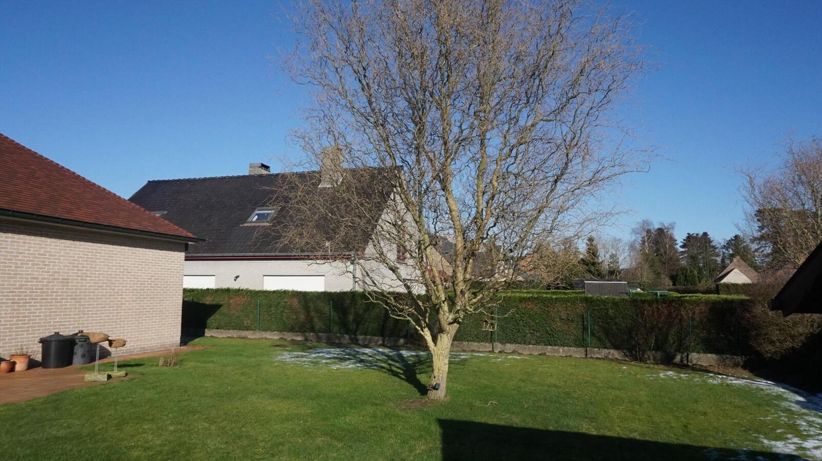 Bungalow met drie slaapkamers in het centrum van Ursel 