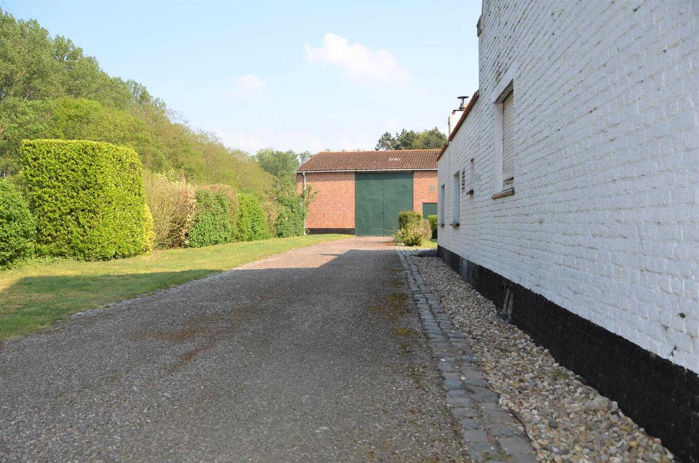 Verkocht in 1 week!!! Landelijke hoeve met grote schuur in z&#233;&#233;r goede staat 