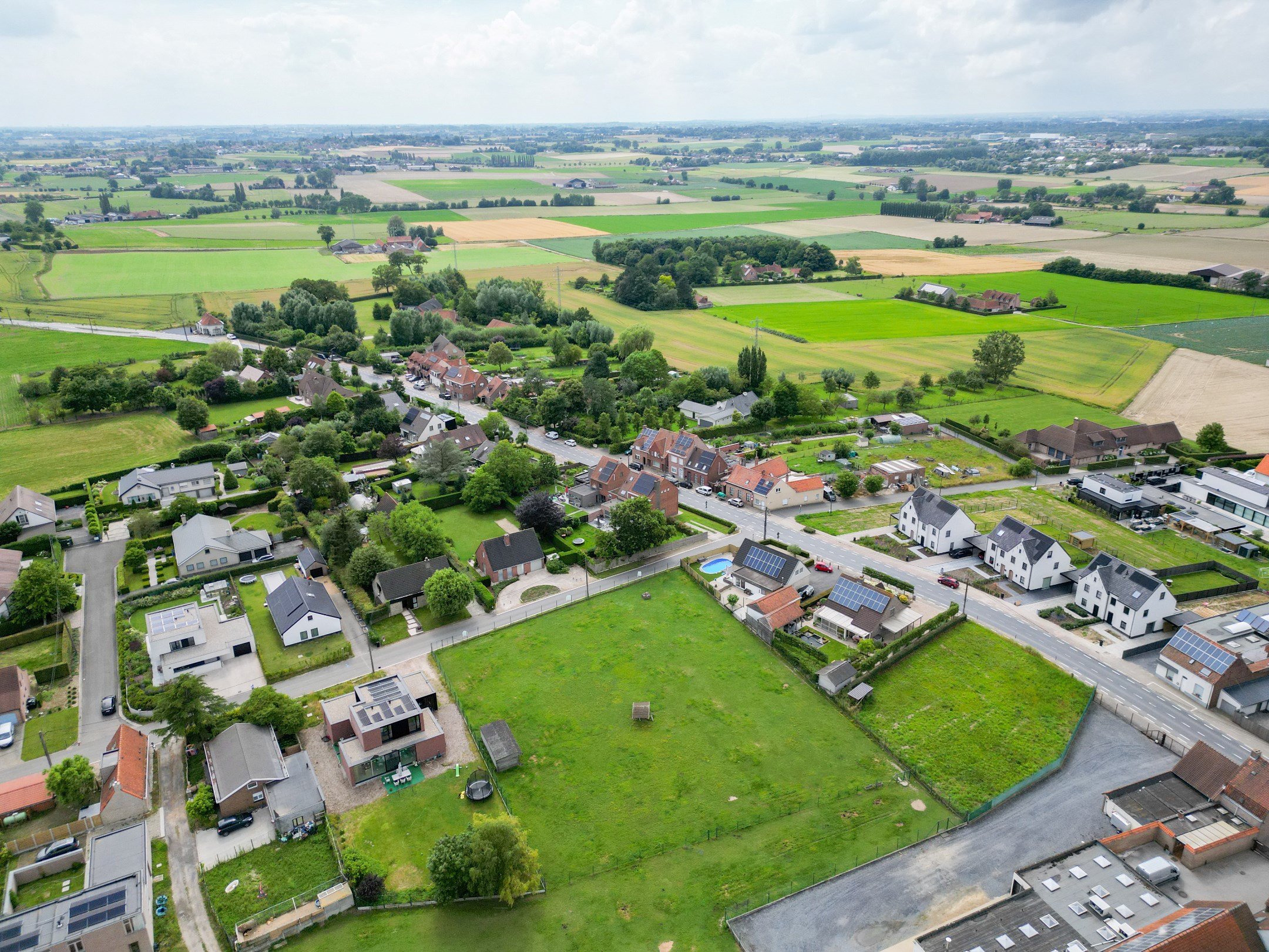 BOUWGROND VOOR EEN OPEN BEBOUWING OP 1.002 M&#178; 