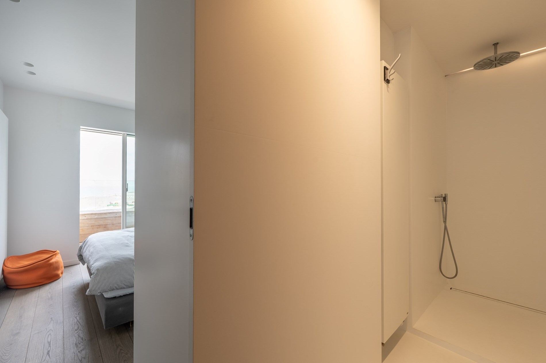 Gemeubeld - Luxe hoekappartement met panoramisch zeezicht en royale terrassen 
