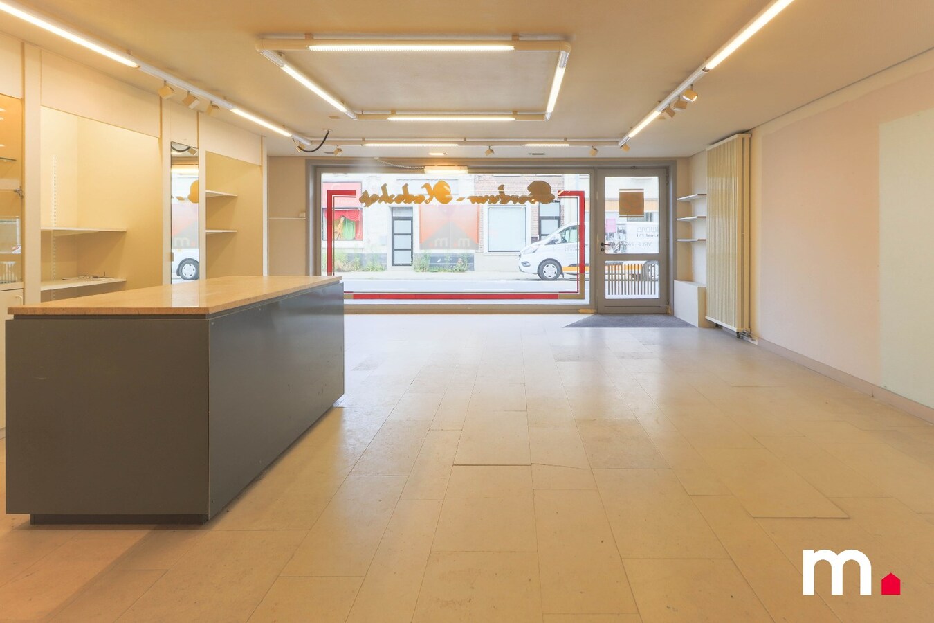 Ruim &amp; energiezuinig  handelspand  van 130m2 op commerci&#235;le ligging! 