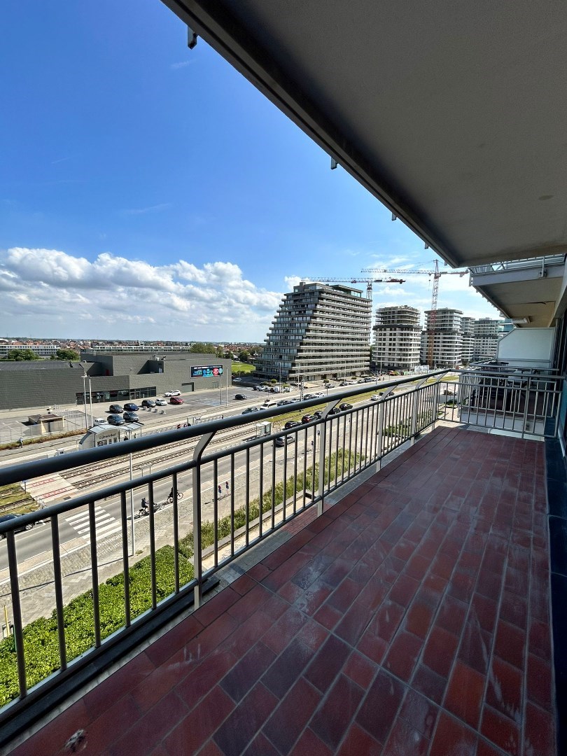 Appartement r&#233;nov&#233; unique avec 3 chambres &#224; coucher - vue sur mer et terrasses 