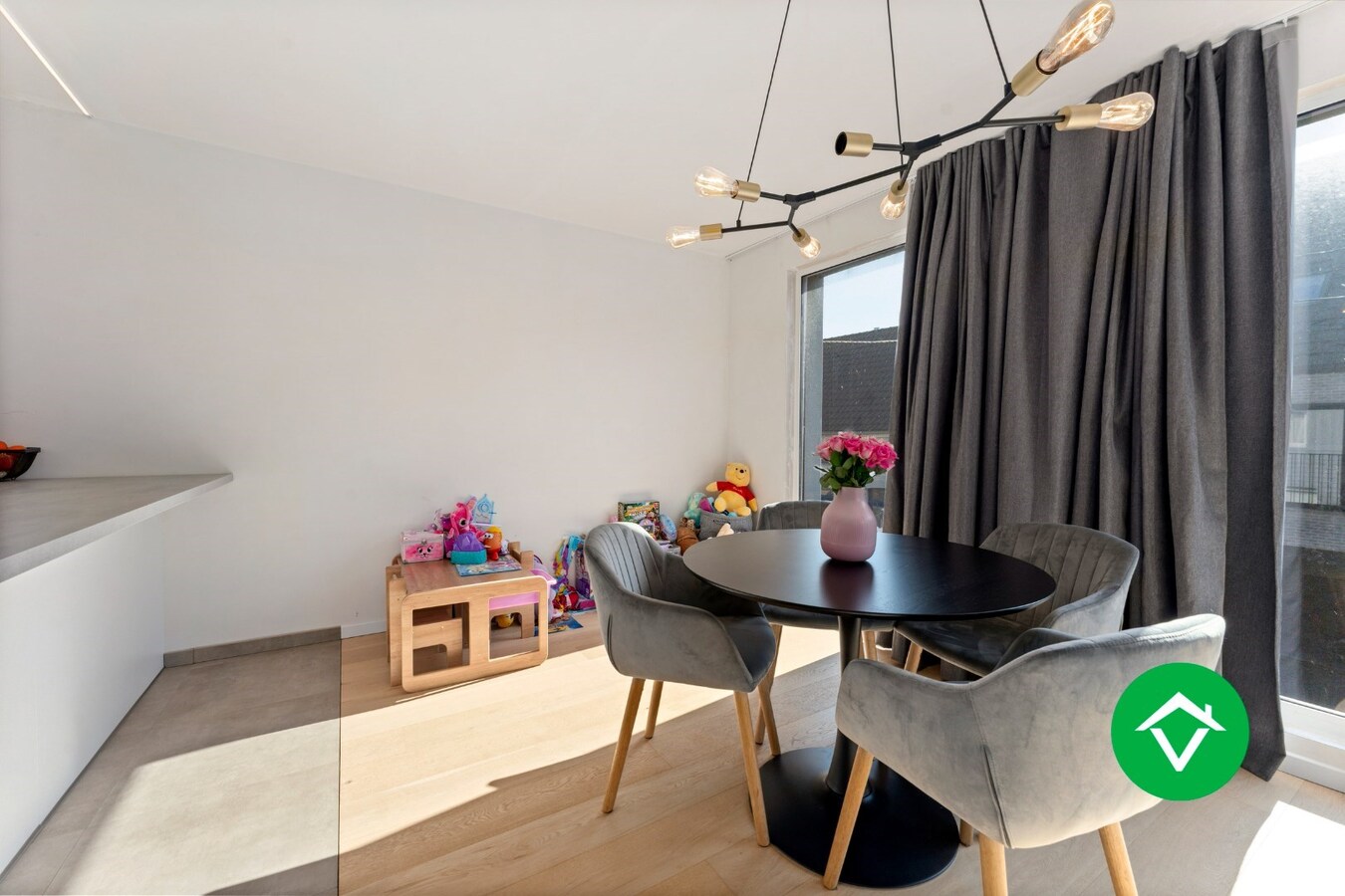 Appartement met autostandplaats te Leke 