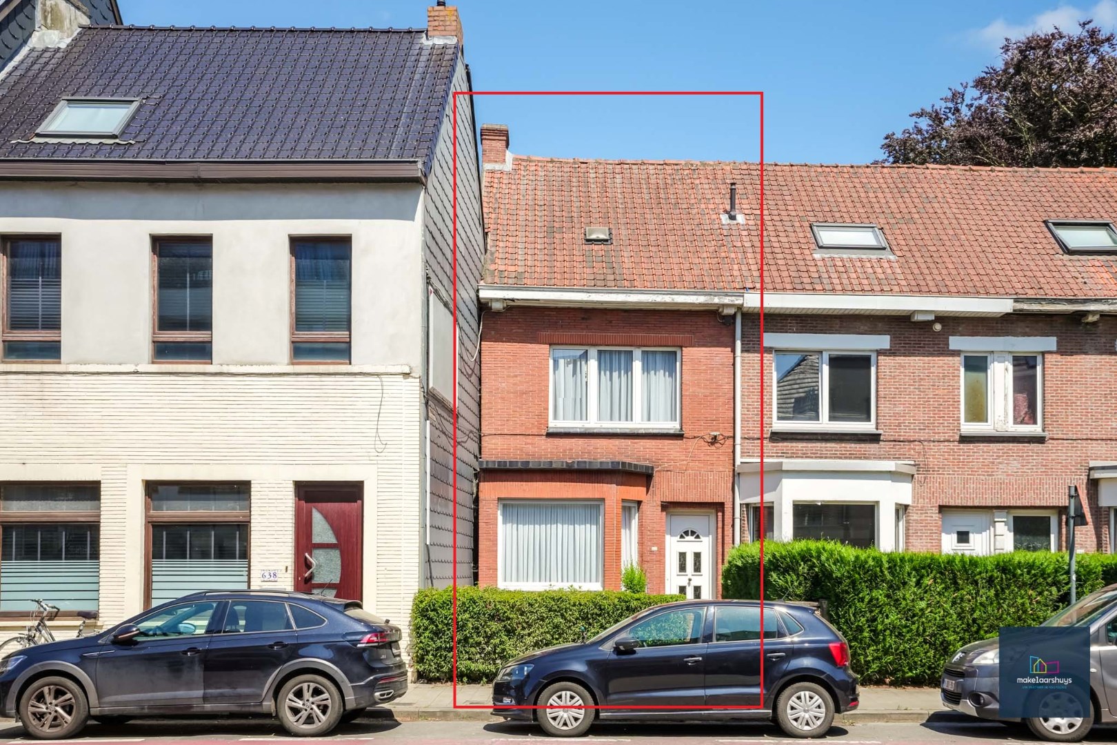 Centraal gelegen te renoveren woning in rij met tuin te Mariakerke 