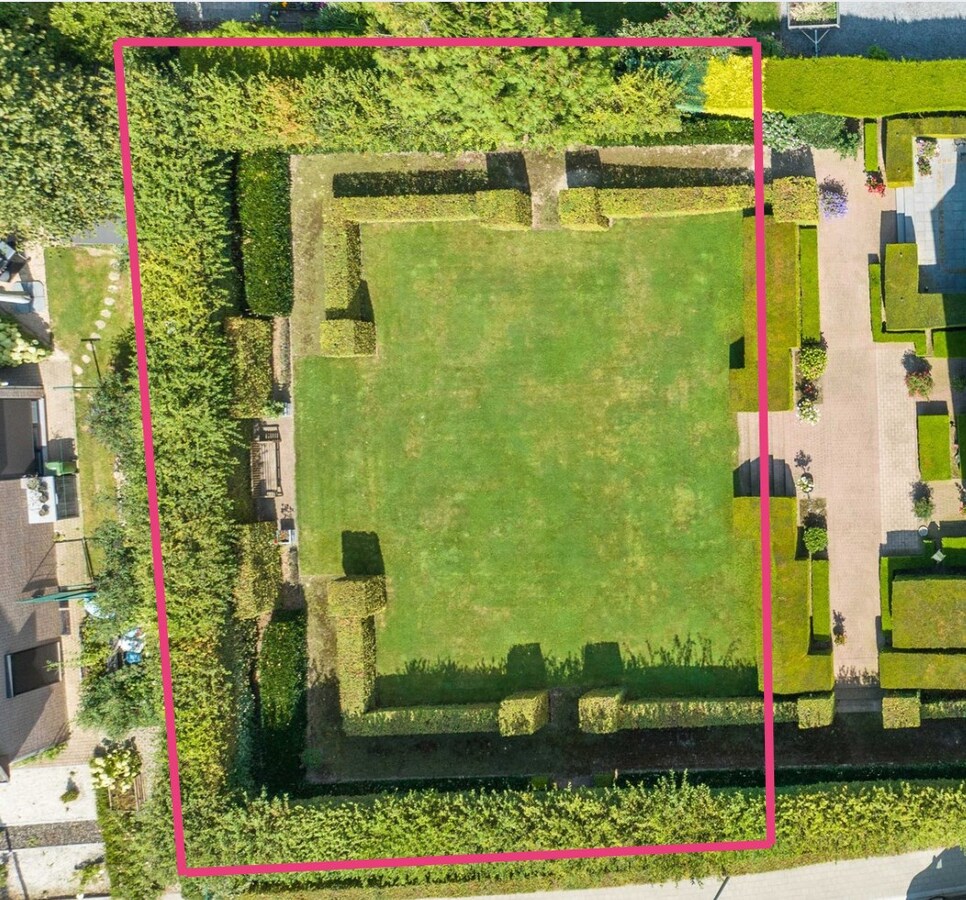 Bouwgrond van 553 m&#178; voor open bebouwing 