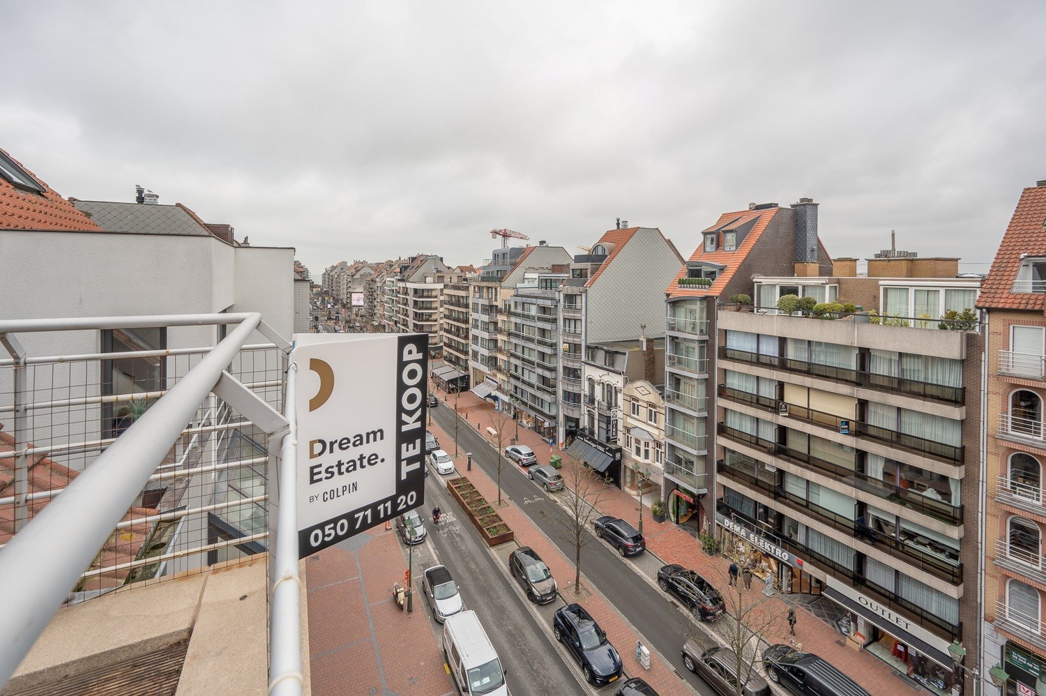 Zeer gezellige duplex met mooie terrassen, op de Lippenslaan met open haard! 