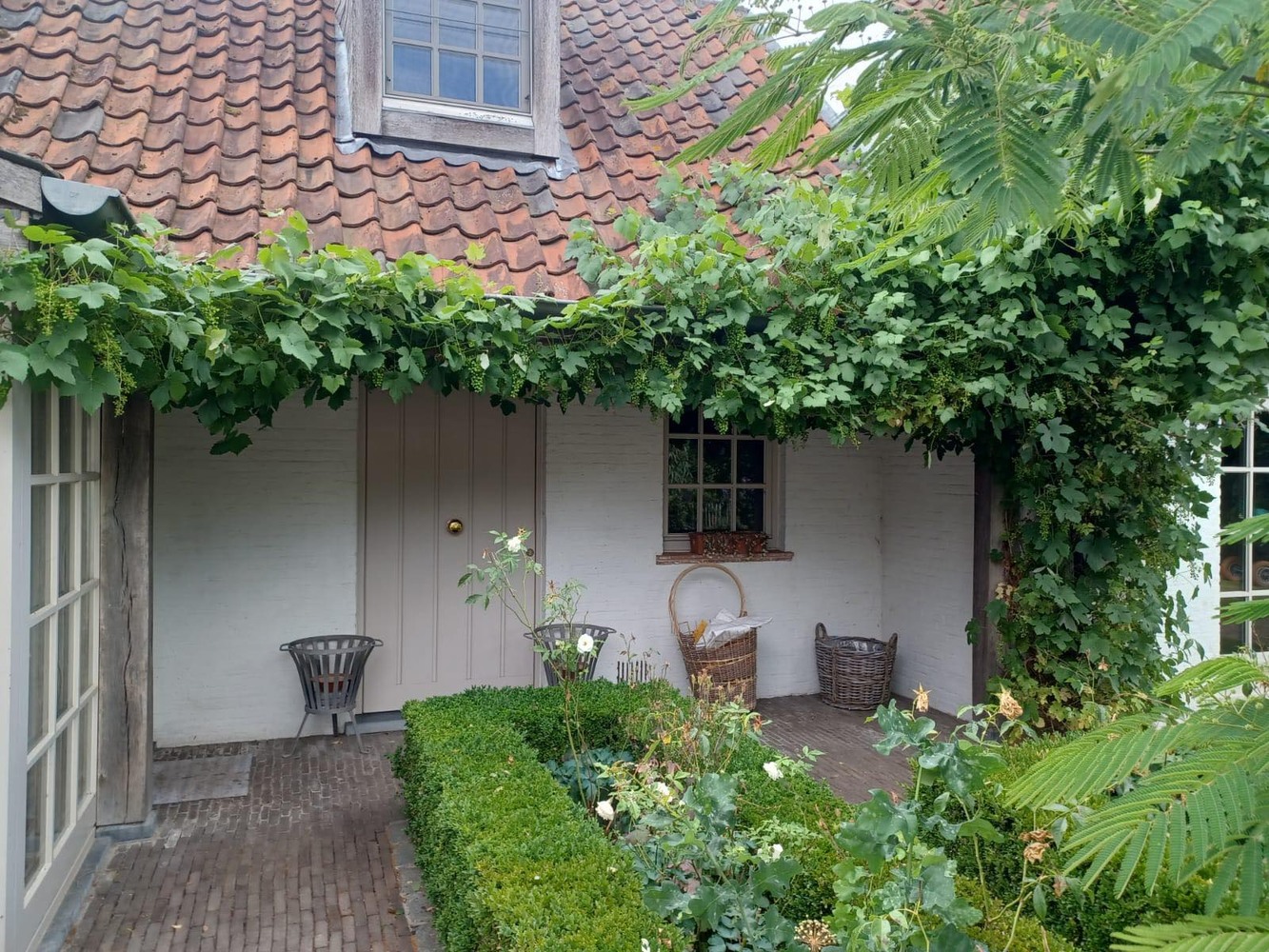 Authentieke villa op idyllische locatie in Poesele 