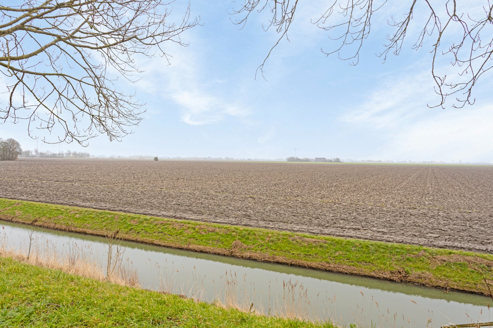 Dijkwoning verkocht | onder voorbehoud in Oudebildtzijl