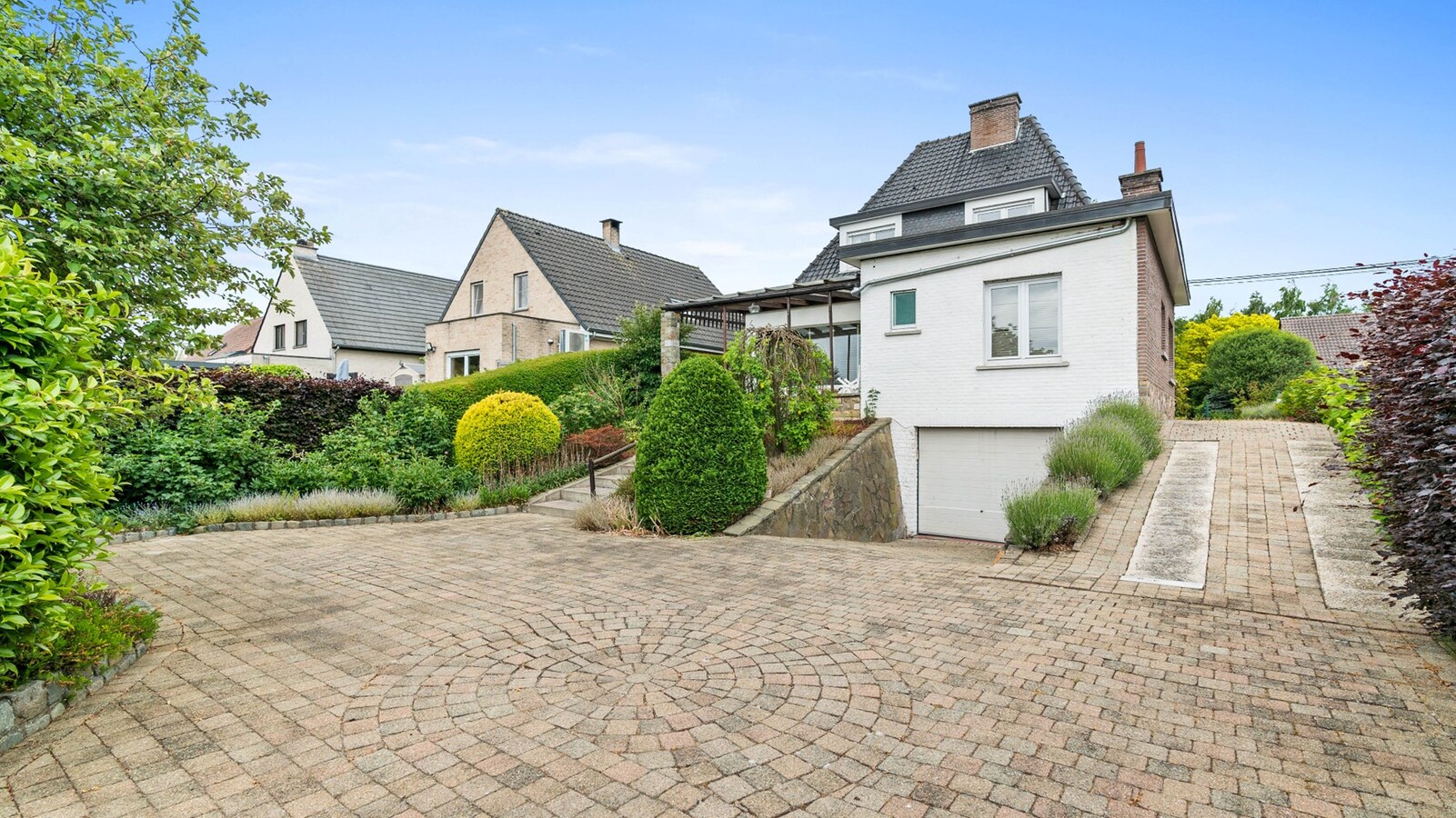 AARSCHOT ruime woning met tuin, terras, garage en 3 slk 