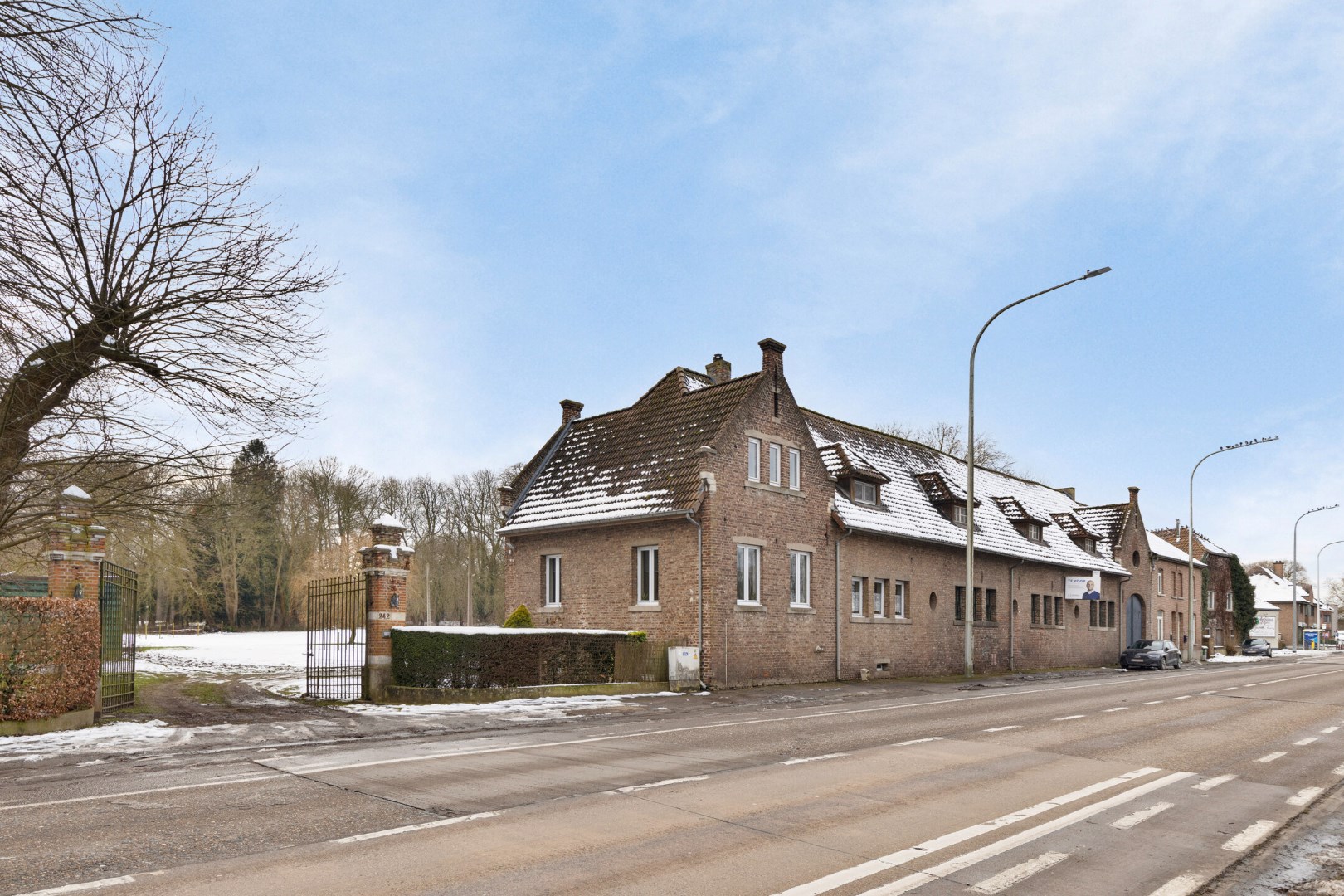 Te koop: Charmante boerderij met paardenstallen van 1ha op toplocatie in Boutersem - bewoonbare opp. 158 m&#178; (uitbreiding mogelijk) 