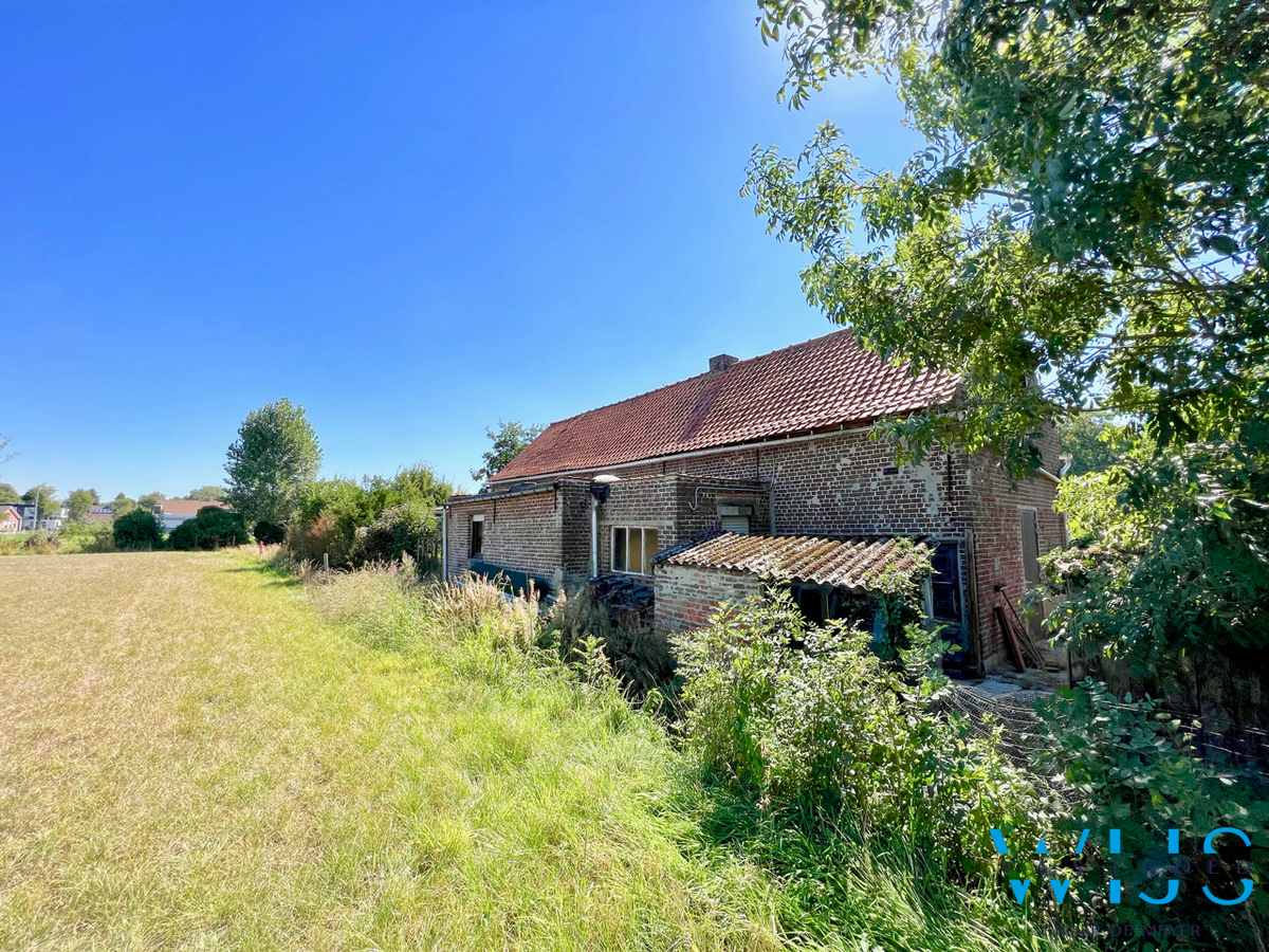 Fantastisch gelegen woonhuis op 1430m&#178; te Lievegem ! 