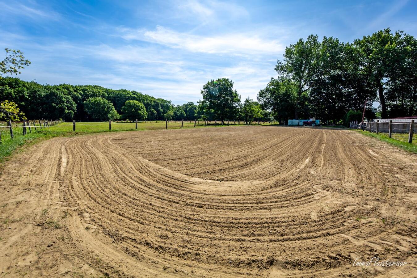 Charmante woning met paardenaccommodatie op ca. 1ha te Aarschot (Vlaams-Brabant) 