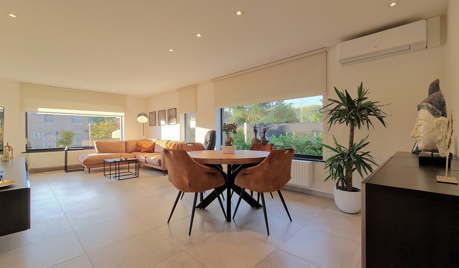 Bungalow met zongerichte tuin op perceel van 1350 m&#178; 