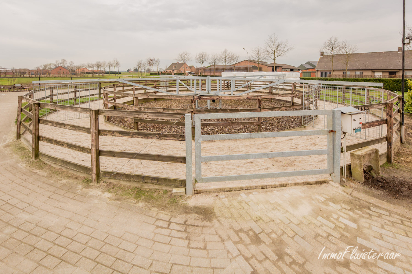 Charmante woning met paardenaccommodatie op 3,7ha te Rijkevorsel 