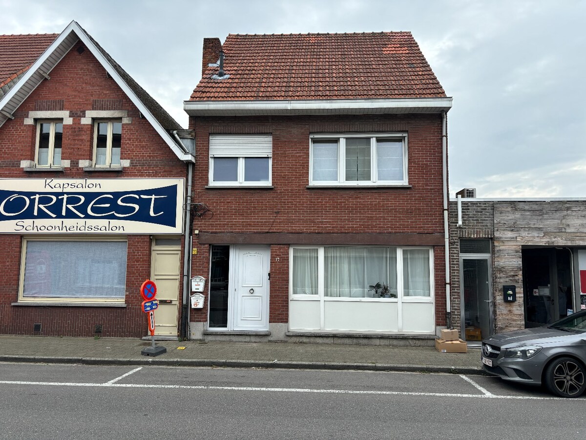 Woning in het centrum van Sint-Antonius op een perceel van 210 m&#178; met Zuid-tuin en ruime berging ca 30 m&#178; 