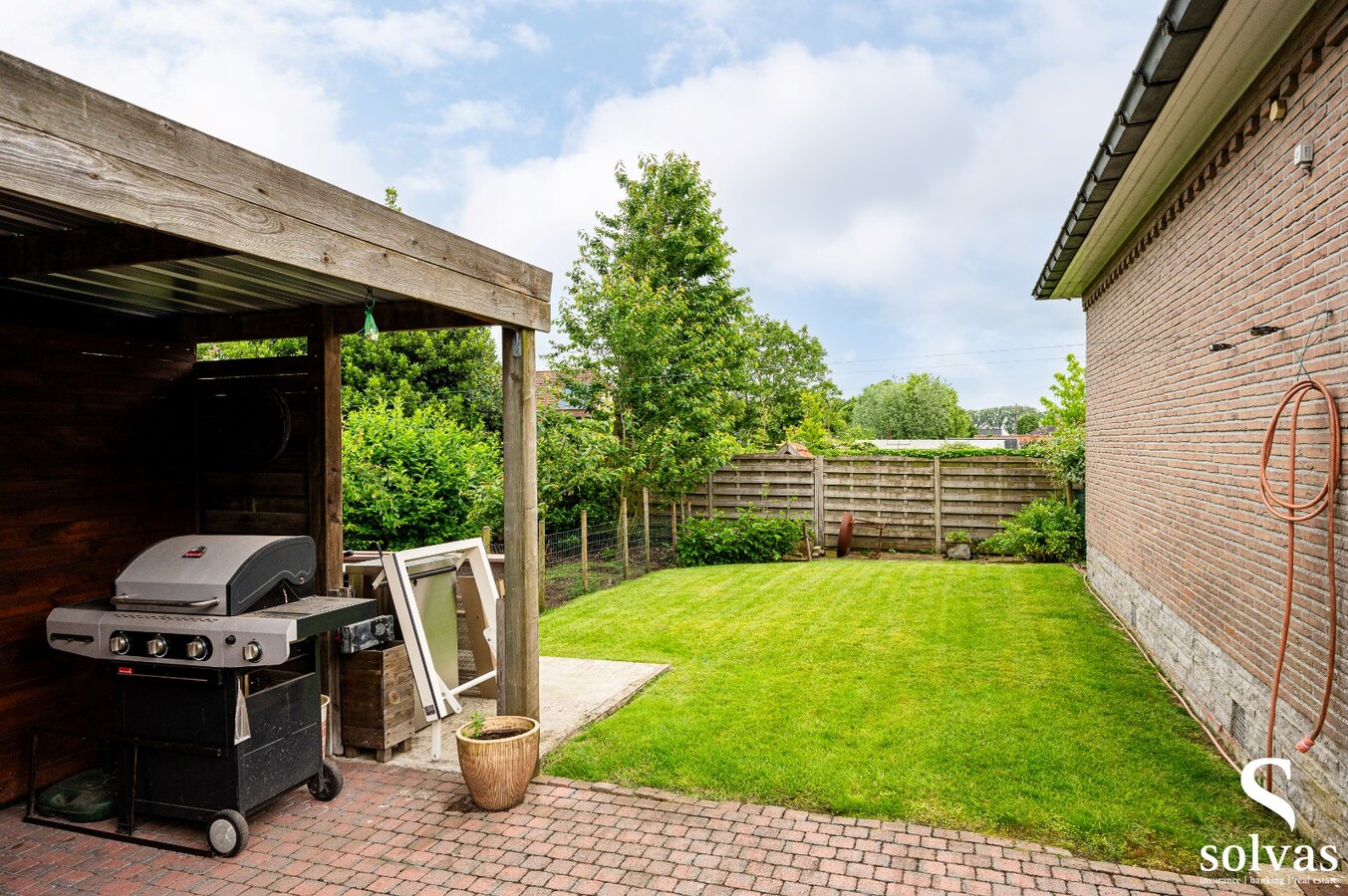 Vrijstaande woning in centrum Zomergem! 