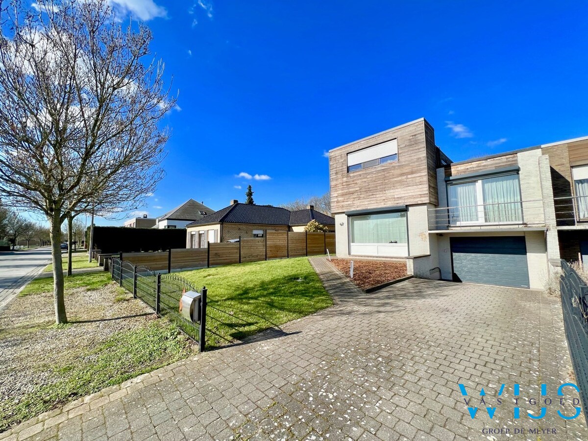 Woonhuis met 6 slaapkamers op TOPlocatie te EVERGEM ! 