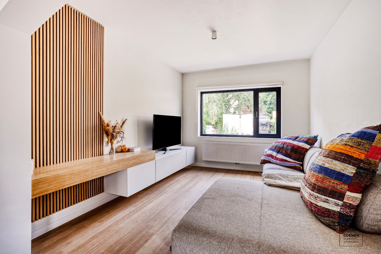 Prachtig volledig gerenoveerde woning met 3 slaapkamers op een TOPlocatie te Schilde! 