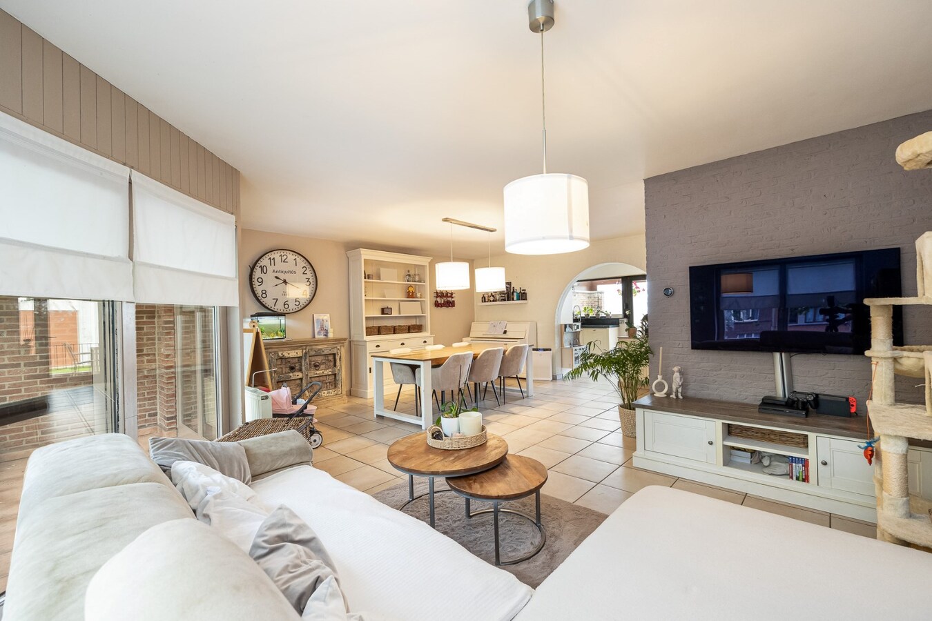 Prachtige woning 243 m&#178; met 4 slaapkamers (met mogelijkheid tot kangoeroewoning) 