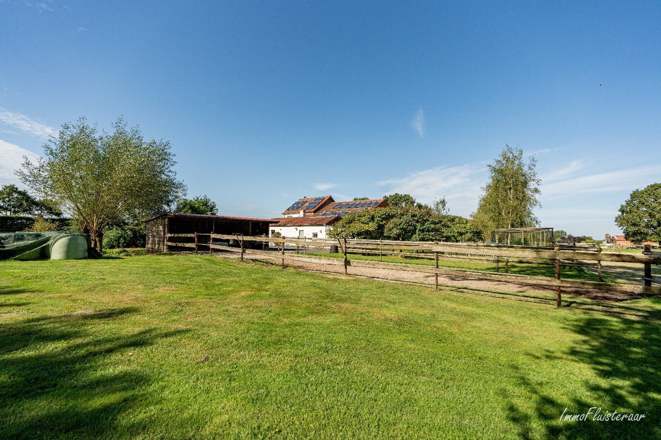 Recent gerenoveerde woning op ca. 1ha15 met paardenfaciliteiten te Bree 