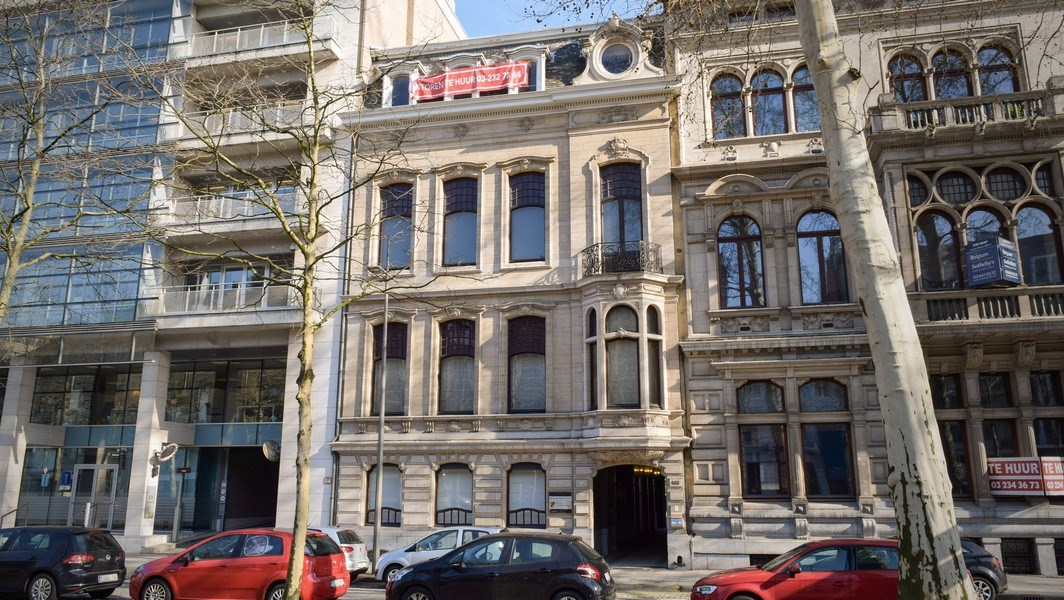 Gerenoveerde kantoren in monumentale herenwoning in Antwerpen