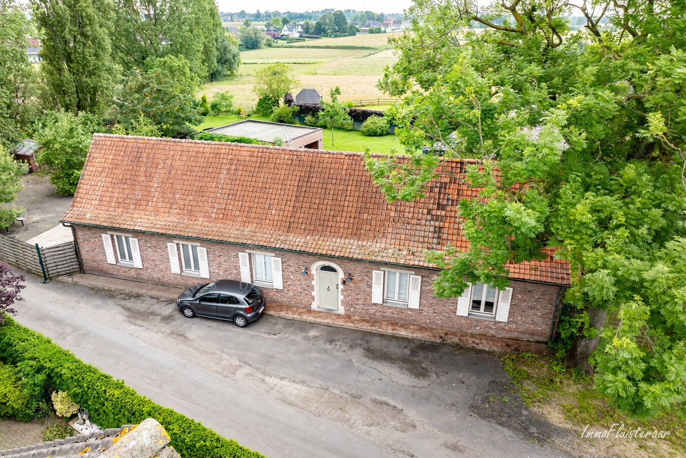 Charmante woning met hippisch complex op ca. 1,5 ha te Temse 