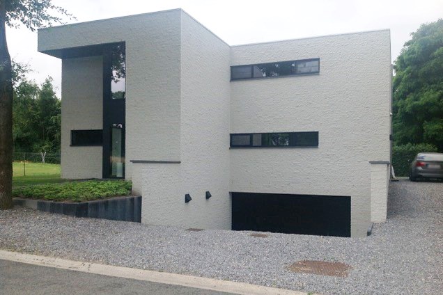 Moderne, energiezuinige woning met 4 slpks op 7a 7ca. 