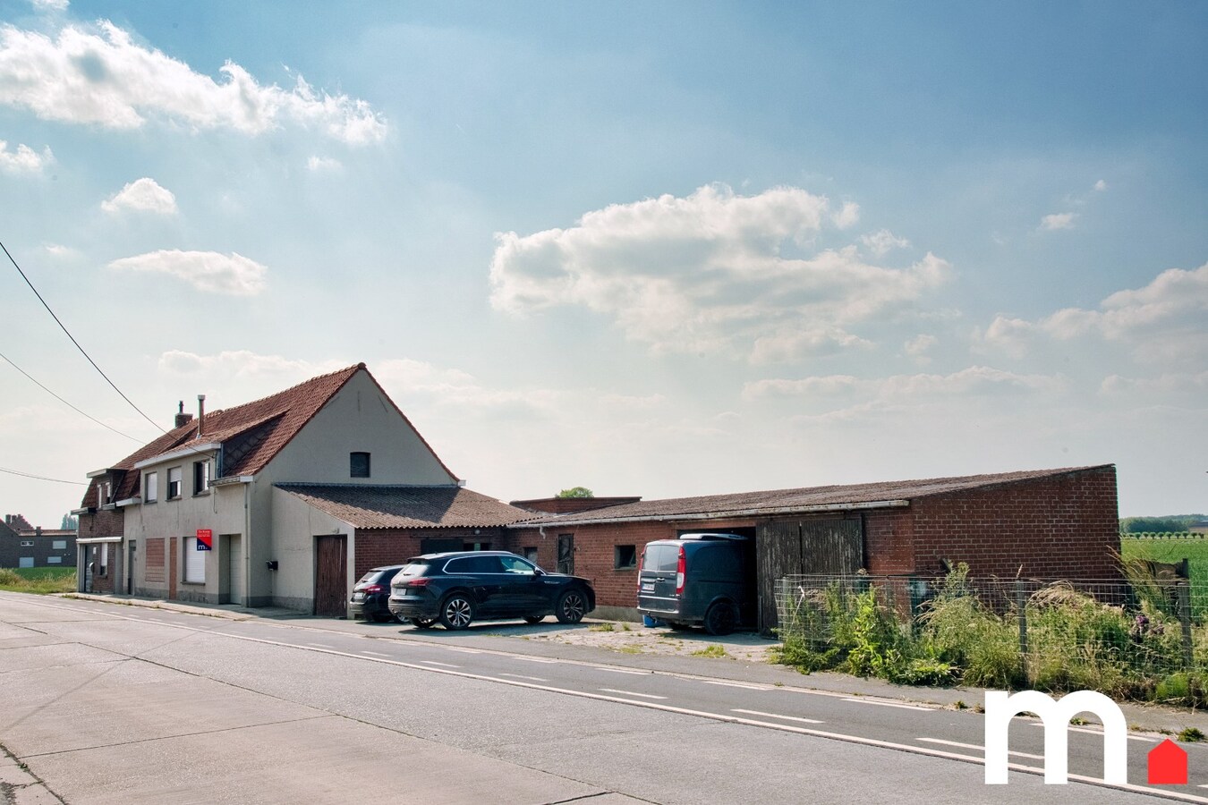 Lichtrijke halfopen woning met prachtige verzichten op de velden in Lendelede! 