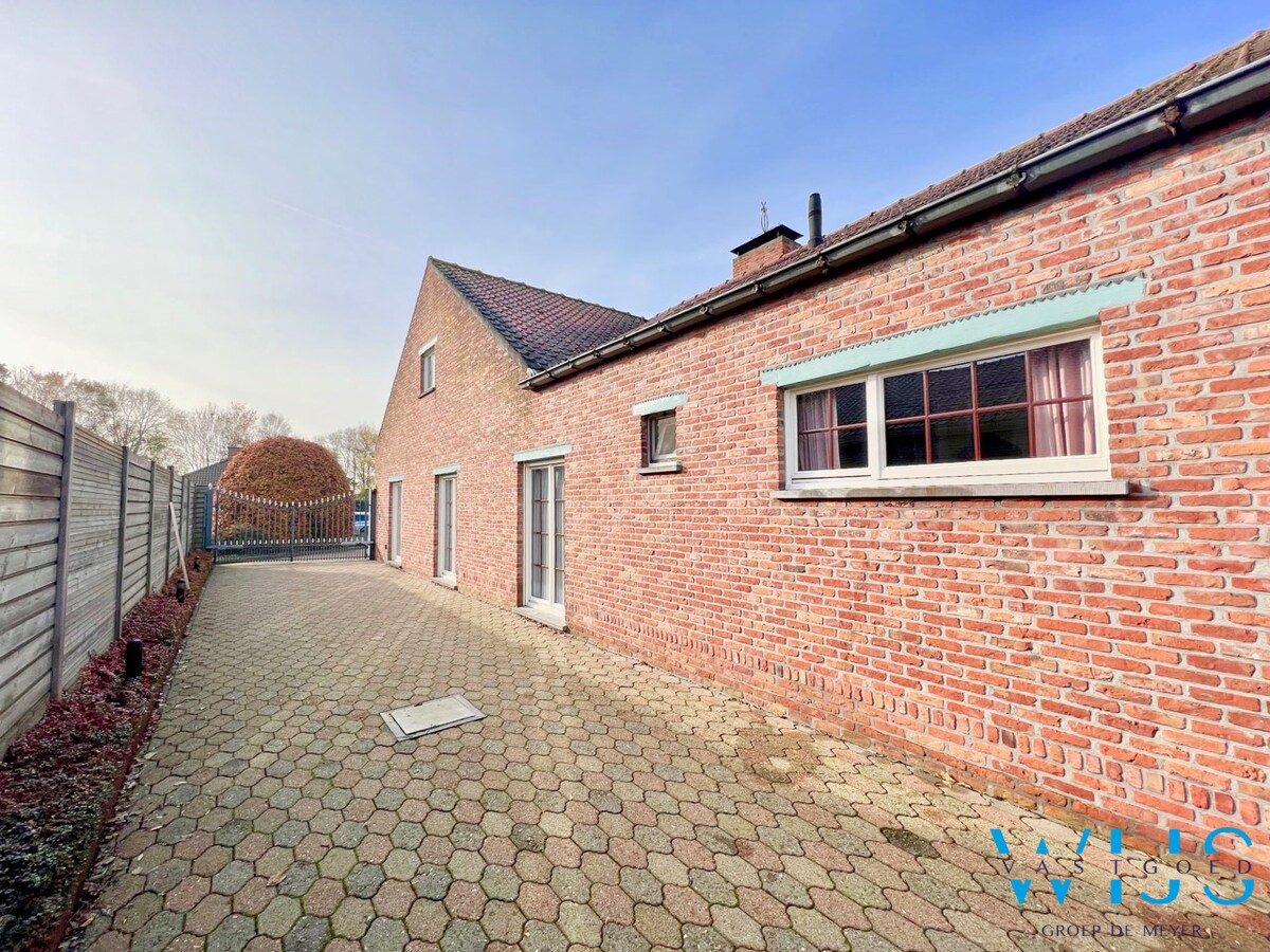 Zeer ruim woonhuis op TOPlocatie ! 