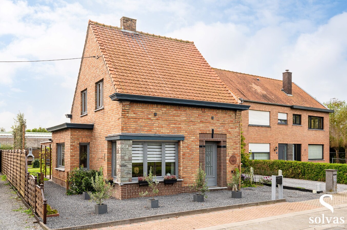 Gezellige open bebouwing met tuin en garage 