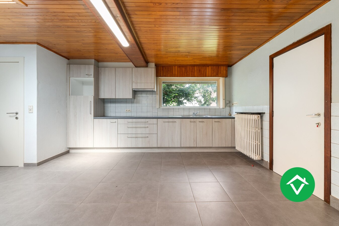 Instapklare woning met 3 slaapkamers en garage te Zarren 