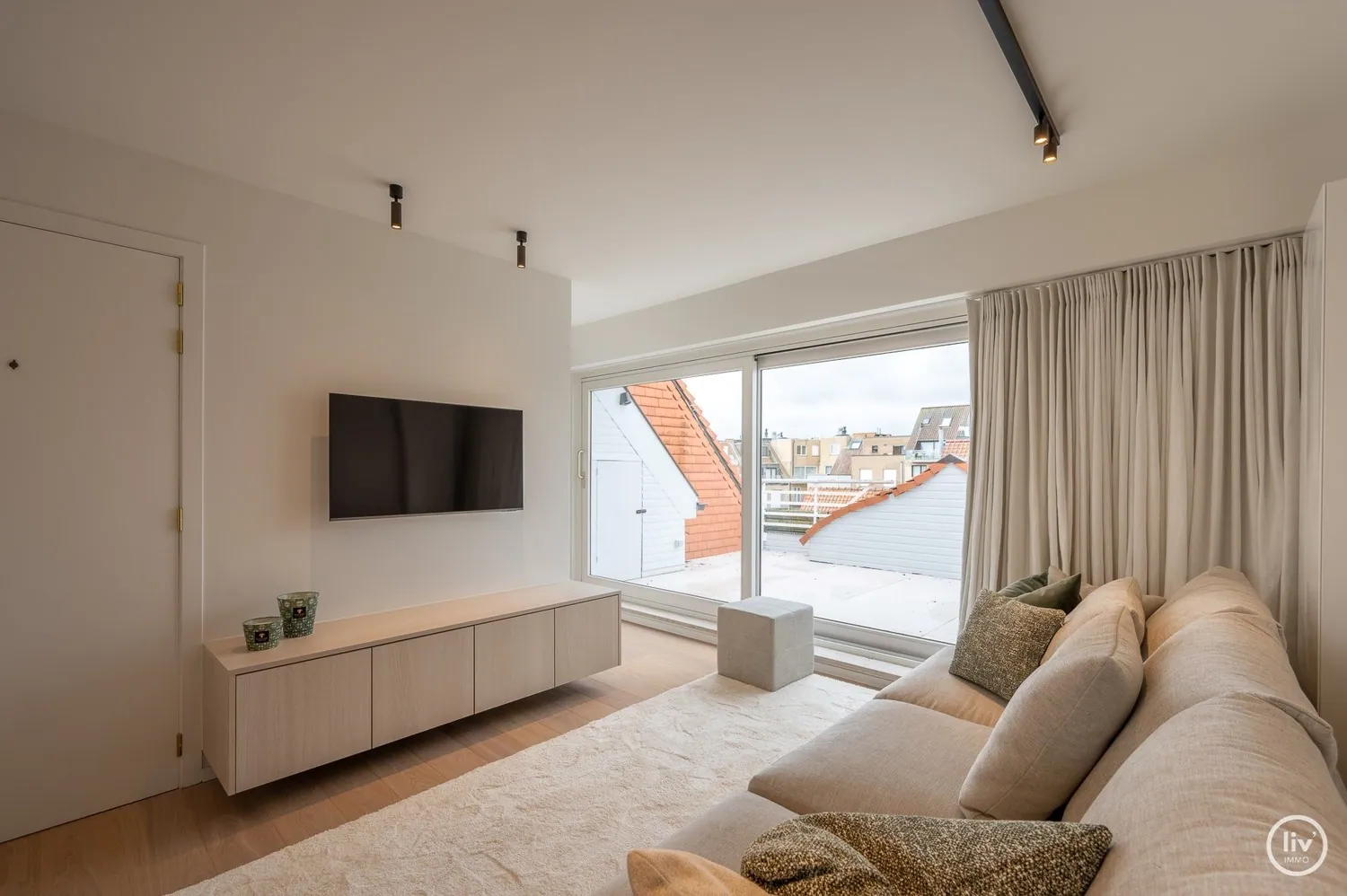 Gezellig Penthouse appartement met 2 slaapkamers en prachtig terras centraal gelegen vlakbij de Dumortierlaan te Knokke.