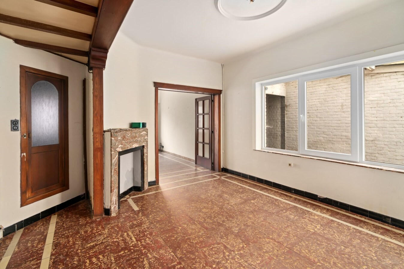 Te renoveren woning met tal van mogelijkheden 